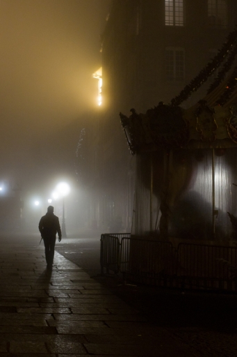 2011-11-23 / Vinny
Par: Vinny - [ Rues / Ambiance de ville / Paysages urbains ]
