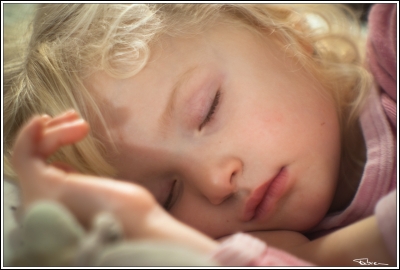 2009-01-28 / P30K100D
Par: P30K100D - [ Portraits de bebes et enfants ]
