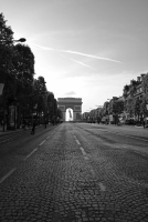 i782286_ChampsElysevide.jpg