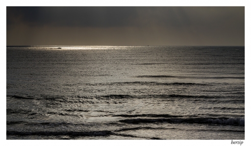 2014-09-14 / berzip
berzip   [ La mer, l'ocean ]

