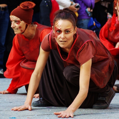 2008-10-11/ Gimli_36
Par : Gimli_36  [ Vos series / Defile de la Biennale 2008 de Danse à  Lyon ]  
