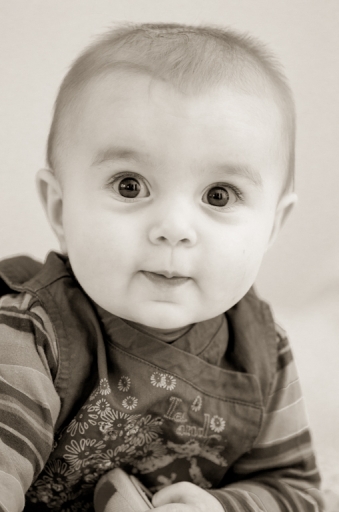 2013-11-17 / Gko
Gko   [ Noir et Blanc, Sepia et desaturation partielle ]
