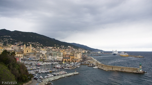 2014-05-08 / dakota49
dakota49   " A Bastia, la mer est omnipresente ! "
