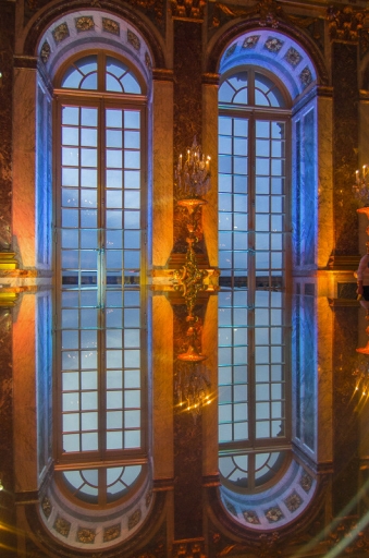 2014-12-01 / miczfr
miczfr  [ Reflets et ombres ]
