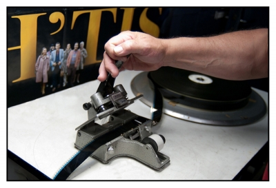 2009-07-16 / Ghost33
Par : Ghost33  /   Vos series  : Operateur de cinema.

