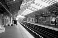 Nom du fichier=metro2756qm9.jpg
Taille du fichier=197Ko
Dimensions : 800x528
Ajouté le : 10 Décembre 2008 metro2756qm9.jpg