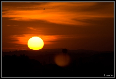 2010-07-04  /  Tizzo
Par: Tizoo  -  [ Coucher / Lever de soleil ]
