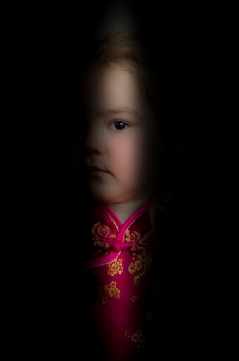 2010-12-06   /  elliottsmith
par :  elliottsmith  - [ Portraits de bebes et enfants ] -
