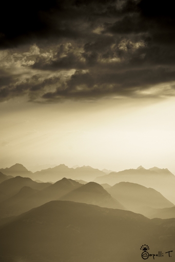 2013-08-09 / NeroPsylo
NeroPsylo [Noir et Blanc, Sepia et desaturation partielle]
