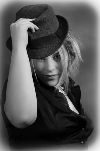 2013-02-03 / Phil22140
Phil22140 [ Portraits adultes et adolescents ]
