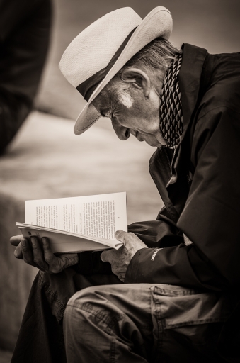 2013-08-24 / Gko
Gko [ Noir et Blanc, Sepia et desaturation partielle ]
