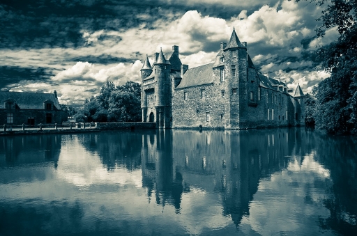 2014-06-13/phil22140
phil22140 [ Noir et Blanc, Sepia et desaturation partielle ]
