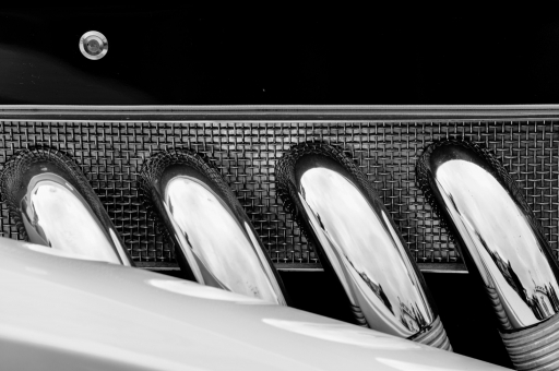 2015-05-15/Hermès
Hermes [ Noir et Blanc, Sepia et desaturation partielle ]
