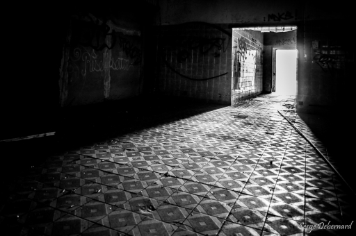 2015-10-30/SerDeber
SerDeber "Retour à  la case Prison"
Mots-clés: http://www.pentaxone.fr/component/option,com_smf/Itemid,28/topic,19832.msg1968698/#msg1968698