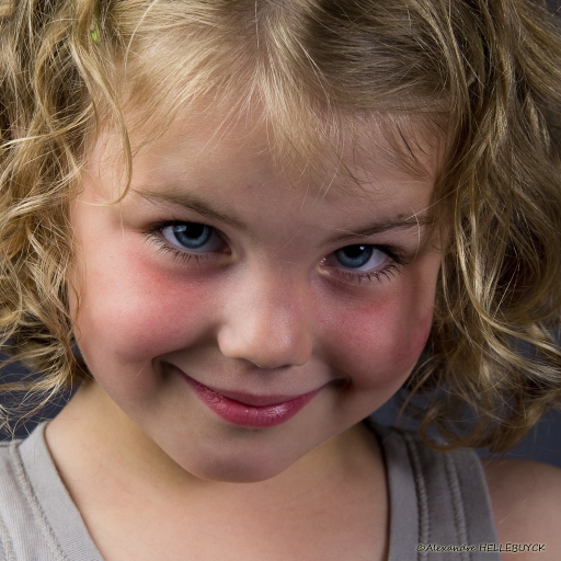 2011-07-10 / alx67
Par alx67 - [ Portraits de bebes et enfants ]
