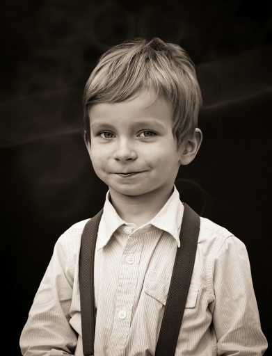 2010-12-22 /  geraldlislesurtarn
par geraldlislesurtarn - [ Portraits de bebes et enfants ]
