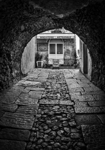 2017-08-13 / Olilignan
Olilignan [Environnement urbain et constructions humaines]
