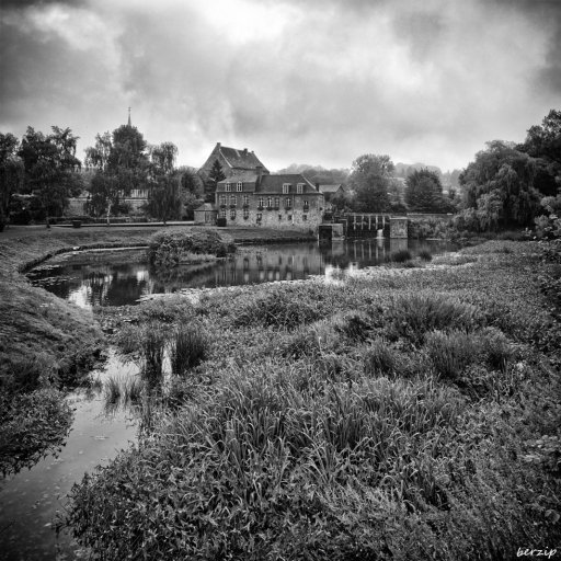 2017-08-12 / Berzip
Berzip [Environnement urbain et constructions humaines]
