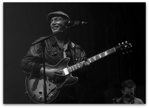 205-07-06 / degun13113
degun13113 / [ Portraits adultes et adolescents ]
