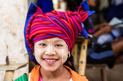 2017-11-21/chrisfer
chrisfer- Dans vos series "Myanmar-Sourires de Birmane"
