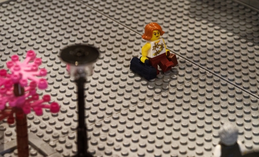 2018-12-20/Hermes
Hermes-Dans vos series "Aux abords de la gare de Legoland"
