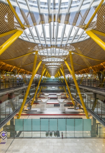 2018-06-20/Katmandude
Katmandude [Environnement urbain et constructions humaines]
