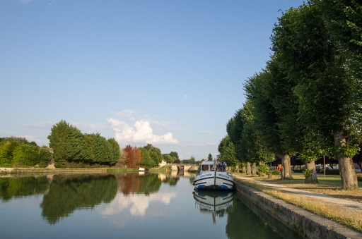 2013-09-25 / DS29
DS29 " La Bourgogne au fil de l'eau 1"	

