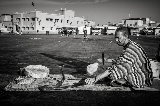 2014-01-04 / olilignan
olilignan " 	Les gens de Marrakech. "
