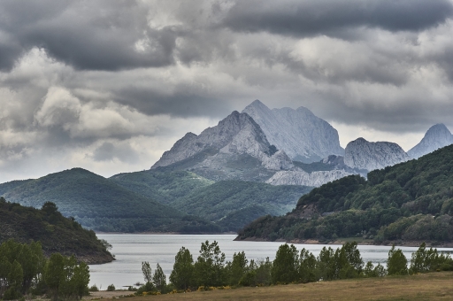 2023-06-17 / vinhug
vinhug [Paysages et éléments naturels]
